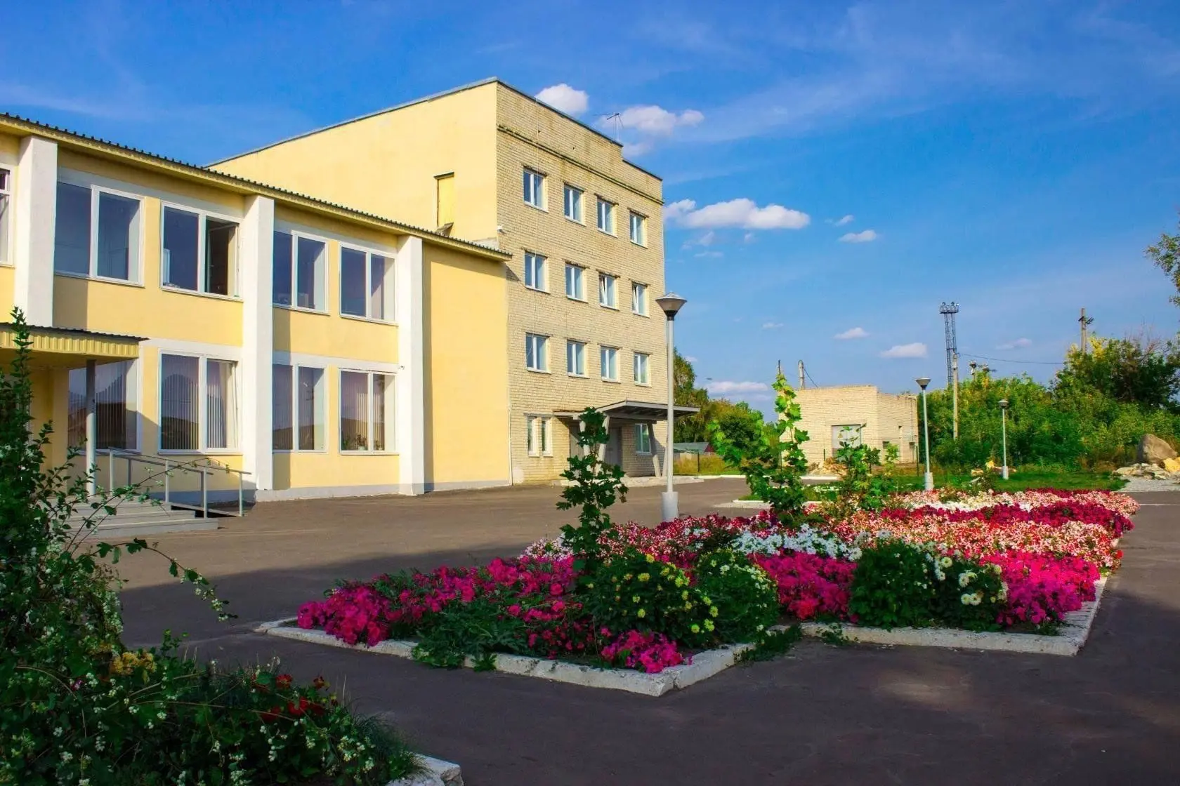 МУК "КДЦ "Современник"